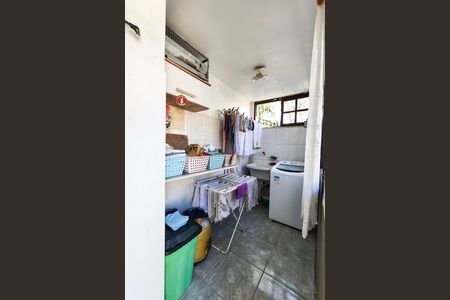 Edícula - Área de Serviço  de casa à venda com 7 quartos, 236m² em Grajaú, Rio de Janeiro
