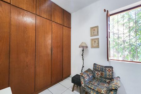 Casa à venda com 236m², 7 quartos e 2 vagas Casa à venda com 236m², 7 quartos e 2 vagasQuarto 3