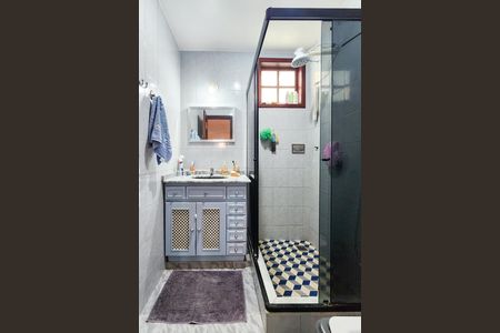 Casa à venda com 236m², 7 quartos e 2 vagas Casa à venda com 236m², 7 quartos e 2 vagasBanheiro 2