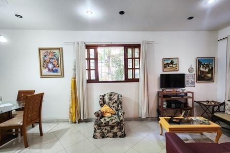 Sala  de casa à venda com 7 quartos, 236m² em Grajaú, Rio de Janeiro