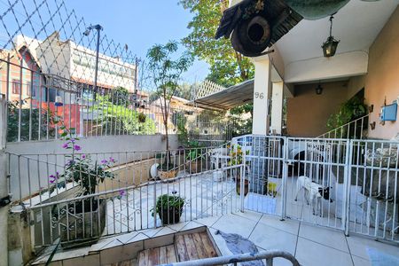 Varanda  de casa à venda com 7 quartos, 236m² em Grajaú, Rio de Janeiro