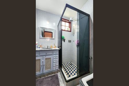 Casa à venda com 236m², 7 quartos e 2 vagas Casa à venda com 236m², 7 quartos e 2 vagasBanheiro 2