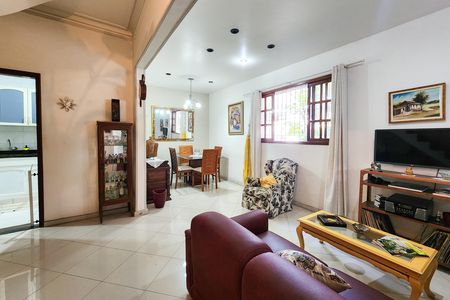Sala  de casa à venda com 7 quartos, 236m² em Grajaú, Rio de Janeiro
