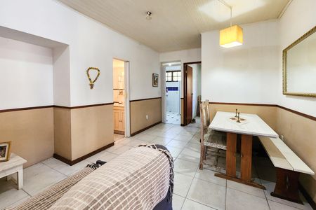 Casa à venda com 236m², 7 quartos e 2 vagas Casa à venda com 236m², 7 quartos e 2 vagasEdícula - Sala