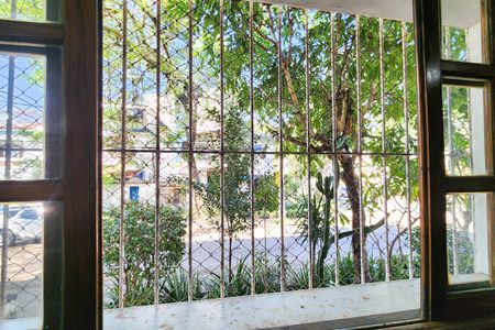 Casa à venda com 236m², 7 quartos e 2 vagas Casa à venda com 236m², 7 quartos e 2 vagasVista