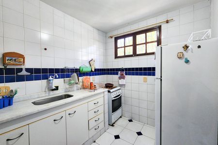 Casa à venda com 236m², 7 quartos e 2 vagas Casa à venda com 236m², 7 quartos e 2 vagasEdícula - Cozinha