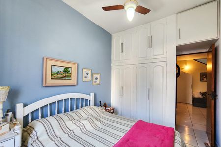 Casa à venda com 236m², 7 quartos e 2 vagas Casa à venda com 236m², 7 quartos e 2 vagasQuarto 4