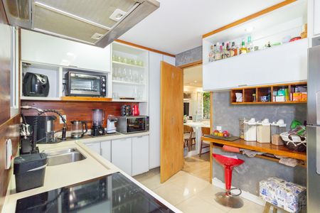 Cozinha de casa de condomínio para alugar com 2 quartos, 79m² em Jardim Felicidade (zona Oeste), São Paulo