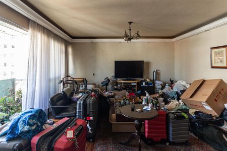 Apartamento à venda com 230m², 4 quartos e 2 vagas Apartamento à venda com 230m², 4 quartos e 2 vagasSala