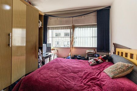 Apartamento à venda com 230m², 4 quartos e 2 vagas Apartamento à venda com 230m², 4 quartos e 2 vagasSuíte