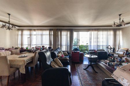 Apartamento à venda com 230m², 4 quartos e 2 vagas Apartamento à venda com 230m², 4 quartos e 2 vagasSala