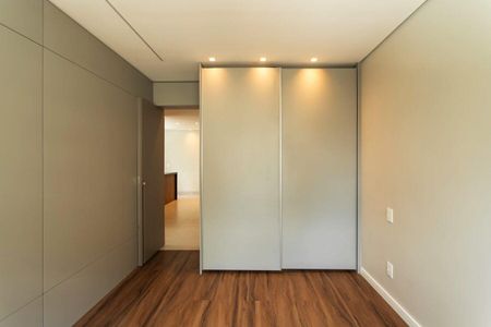 Apartamento à venda com 65m², 1 quarto e 2 vagas Apartamento à venda com 65m², 1 quarto e 2 vagasQuarto