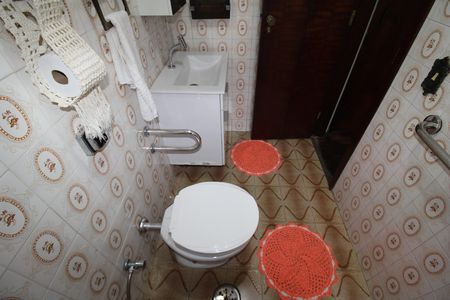Apartamento à venda com 100m², 3 quartos e 2 vagasQuarto 2 - Banheiro