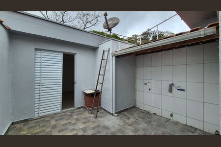 Area externa de casa para alugar com 3 quartos, 165m² em Condomínio Maracanã, Santo André