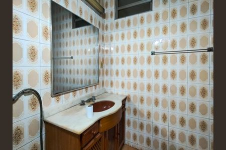 Apartamento para alugar com 127m², 3 quartos e 1 vaga Apartamento para alugar com 127m², 3 quartos e 1 vagaBanheiro Corredor