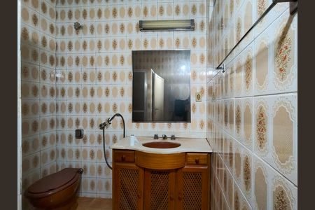 Apartamento para alugar com 127m², 3 quartos e 1 vaga Apartamento para alugar com 127m², 3 quartos e 1 vagaBanheiro Corredor