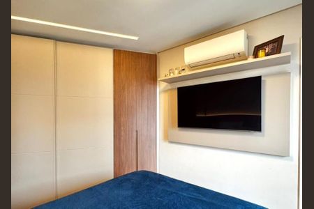 Apartamento à venda com 3 quartos, 129m² em Vila Anastácio, São Paulo