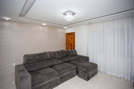 Casa à venda com 380m², 3 quartos e 2 vagasSala de TV