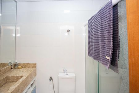 Casa à venda com 380m², 3 quartos e 2 vagasBanheiro