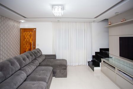 Sala de TV de casa à venda com 3 quartos, 380m² em Casa Grande, Diadema