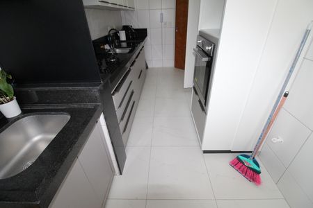 Apartamento para alugar com 65m², 2 quartos e 1 vagaÁrea de Serviço