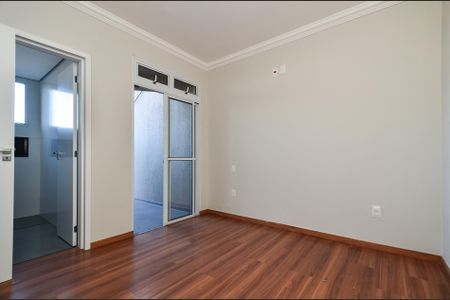 Apartamento à venda com 89m², 2 quartos e 2 vagas Apartamento à venda com 89m², 2 quartos e 2 vagasSuíte