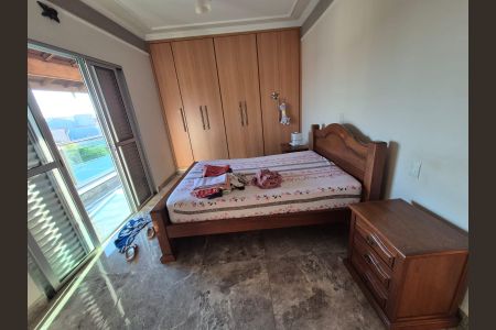 Casa para alugar com 250m², 3 quartos e 3 vagasSuíte
