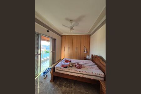 Casa para alugar com 250m², 3 quartos e 3 vagas Casa para alugar com 250m², 3 quartos e 3 vagasSuíte
