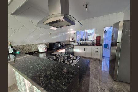 Casa para alugar com 250m², 3 quartos e 3 vagasCozinha