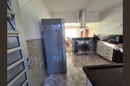 Casa para alugar com 250m², 3 quartos e 3 vagasCozinha