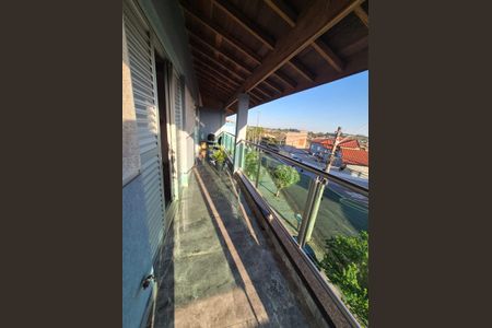 Casa para alugar com 250m², 3 quartos e 3 vagas Casa para alugar com 250m², 3 quartos e 3 vagasVaranda