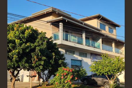 Casa para alugar com 250m², 3 quartos e 3 vagas Casa para alugar com 250m², 3 quartos e 3 vagasFachada