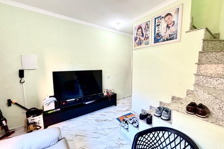 Casa de condomínio à venda com 64m², 2 quartos e 1 vagaSala