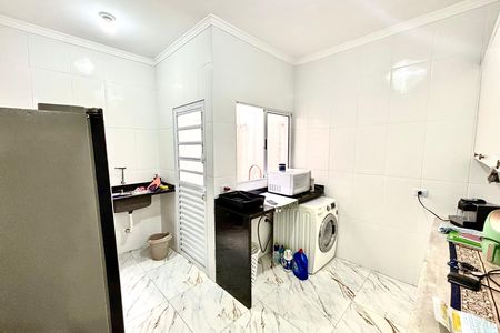 Casa de condomínio à venda com 64m², 2 quartos e 1 vagaCozinha e Área de Serviço