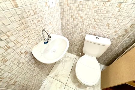 Casa de condomínio à venda com 64m², 2 quartos e 1 vagaBanheiro da Suíte 2