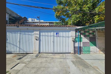 Fachada de casa para alugar com 2 quartos, 100m² em Anchieta, Nilópolis
