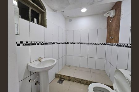 Casa para alugar com 100m², 2 quartos e 1 vaga Casa para alugar com 100m², 2 quartos e 1 vagaBanheiro 1