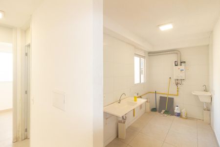 Cozinha e Área de Serviço de apartamento para alugar com 2 quartos, 43m² em Santa Cruz, Rio de Janeiro