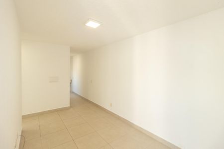 Sala de apartamento para alugar com 2 quartos, 43m² em Santa Cruz, Rio de Janeiro