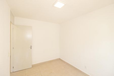 Quarto 1 de apartamento para alugar com 2 quartos, 43m² em Santa Cruz, Rio de Janeiro
