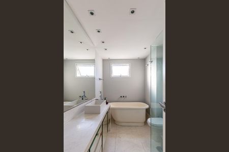 Apartamento à venda com 151m², 2 quartos e 3 vagas