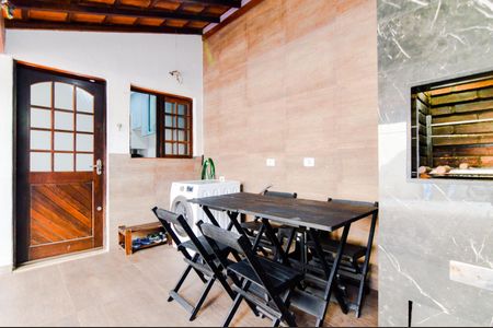 Casa de condomínio à venda com 107m², 2 quartos e 1 vagaÁrea de Serviço - Churrasqueira