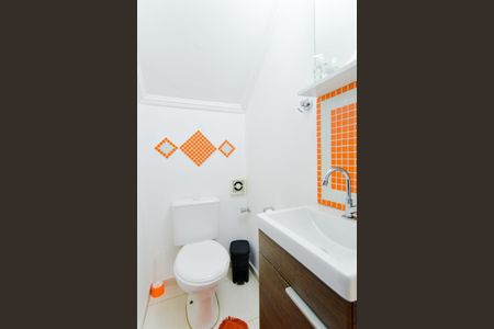 Casa de condomínio à venda com 107m², 2 quartos e 1 vagaSala - Lavabo