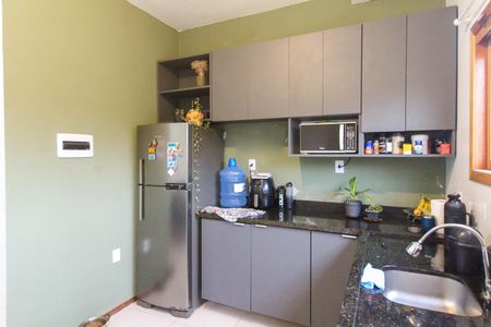 Casa à venda com 70m², 2 quartos e 4 vagas Casa à venda com 70m², 2 quartos e 4 vagasCozinha