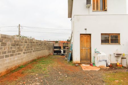 Casa à venda com 70m², 2 quartos e 4 vagas Casa à venda com 70m², 2 quartos e 4 vagasÁrea externa