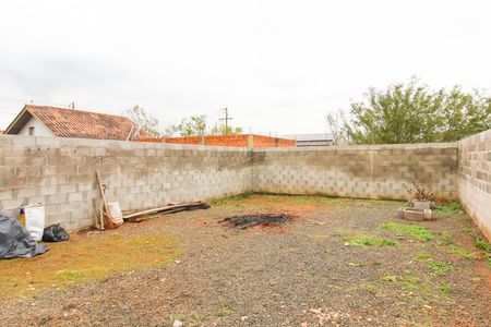 Casa à venda com 70m², 2 quartos e 4 vagas Casa à venda com 70m², 2 quartos e 4 vagasÁrea externa