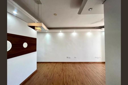 Apartamento à venda com 70m², 3 quartos e 1 vaga Apartamento à venda com 70m², 3 quartos e 1 vagaSala