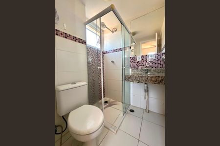 Apartamento à venda com 70m², 3 quartos e 1 vaga Apartamento à venda com 70m², 3 quartos e 1 vagaBanheiro da Suíte 1