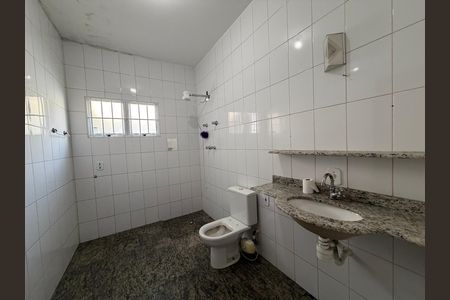 Banheiro de casa para alugar com 4 quartos, 168m² em Quarta Parada, São Paulo