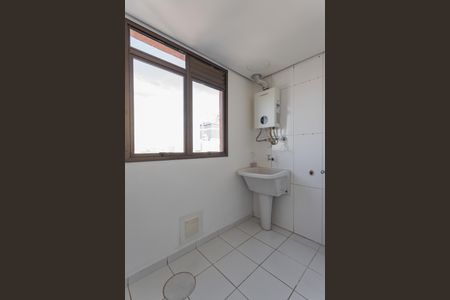 Apartamento para alugar com 76m², 2 quartos e 2 vagas Apartamento para alugar com 76m², 2 quartos e 2 vagasCozinha e Área de Serviço